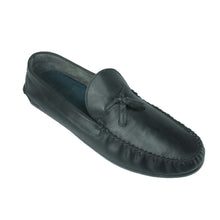 Mocasines negros con motas